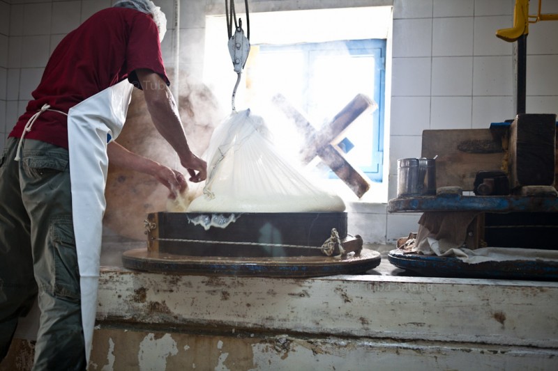 making of Kars gravyeri, Tuba Şatana